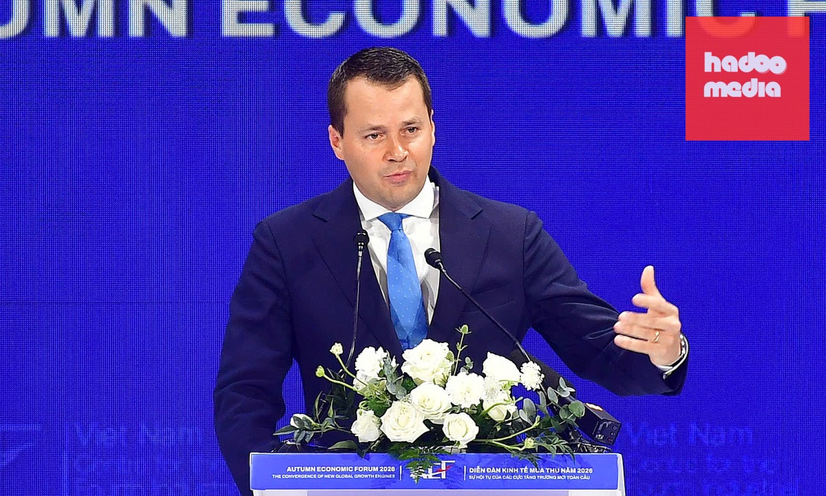 Ông Stephan Mergenthaler, CEO WEF, phát biểu sáng 28/10. Ảnh: Thanh Tùng