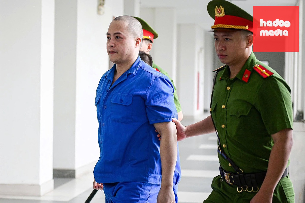 Bị cáo Phạm Minh Khôi, một trong những quản lý văn phòng cấp dưới của Dung - Ảnh: NAM TRẦN