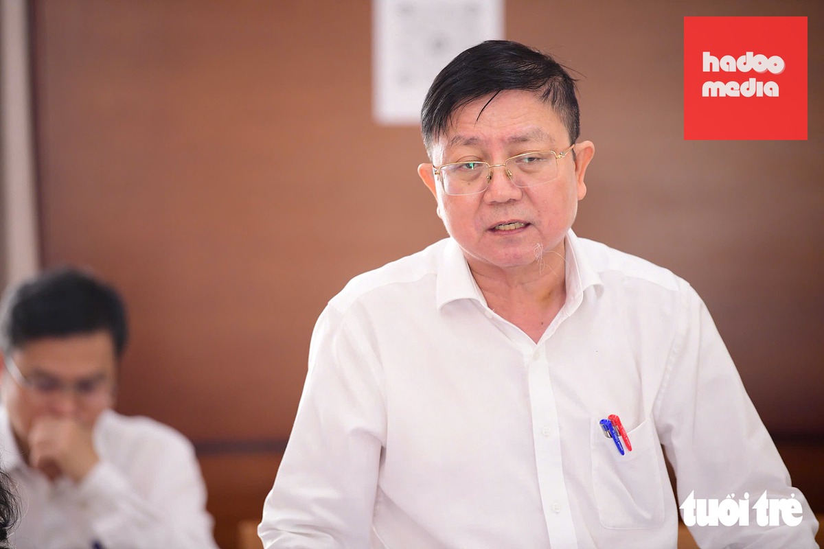 Phó giám đốc Sở Nội vụ TP.HCM Nguyễn Bắc Nam phát biểu tại buổi làm việc - Ảnh: QUANG ĐỊNH