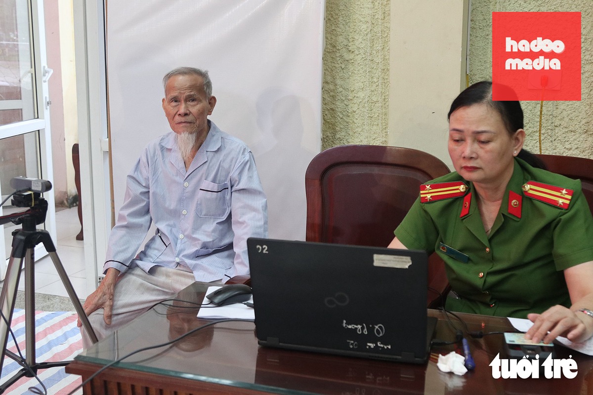 Em trai 85 tuổi mang ảnh anh liệt sĩ đi lấy mẫu ADN, đau đáu 'được đón anh về quê' - Ảnh 3.