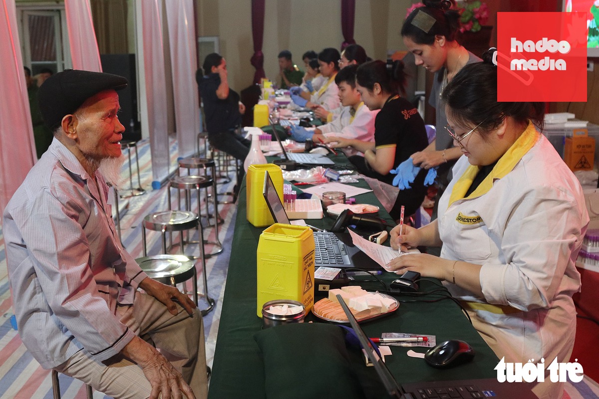 Em trai 85 tuổi mang ảnh anh liệt sĩ đi lấy mẫu ADN, đau đáu 'được đón anh về quê' - Ảnh 4.