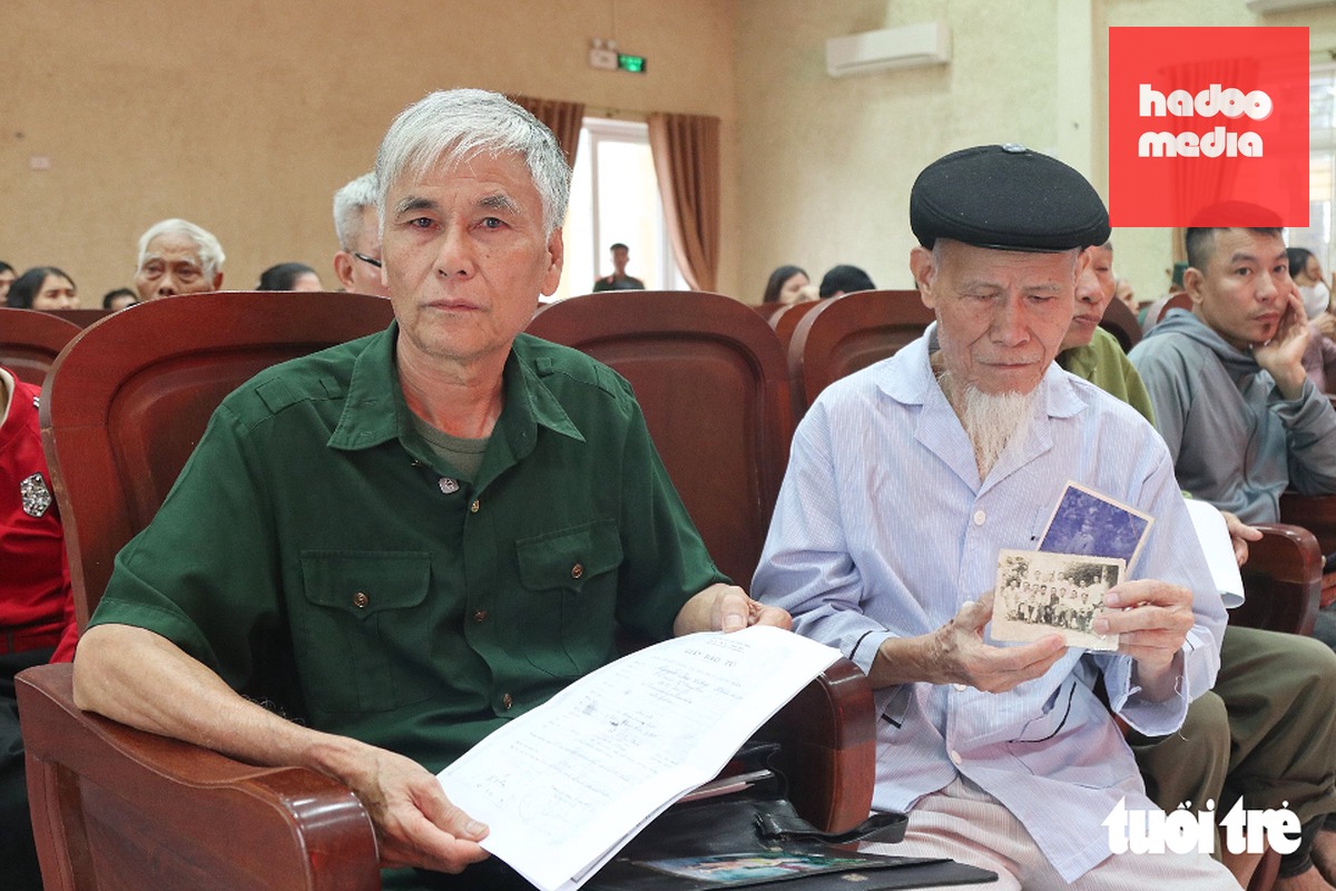 Ông Nguyễn Hữu Sáng - con rể liệt sĩ Công - hy vọng qua đợt lấy mẫu ADN lần này có thể xác định được phần mộ của cha - Ảnh: DOÃN HÒA