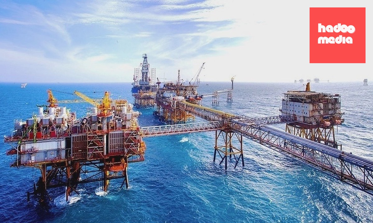 Giàn khoan dầu khí ngoài khơi. Ảnh: PVN