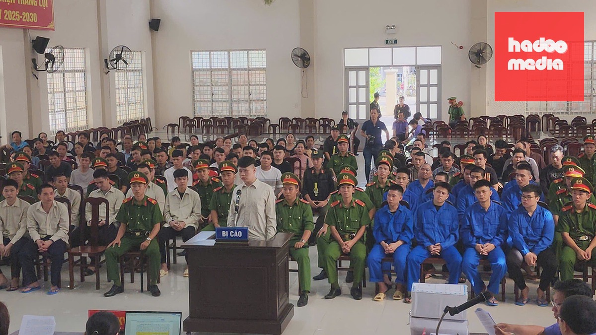 Các bị cáo tại tòa. Ảnh: Nam An