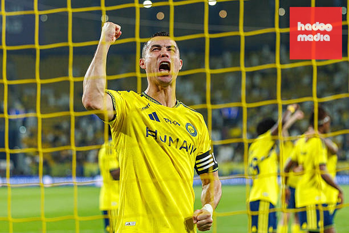 Ronaldo bùng nổ với hat-trick. Ảnh của Abdullah Ahmed/Getty Images.