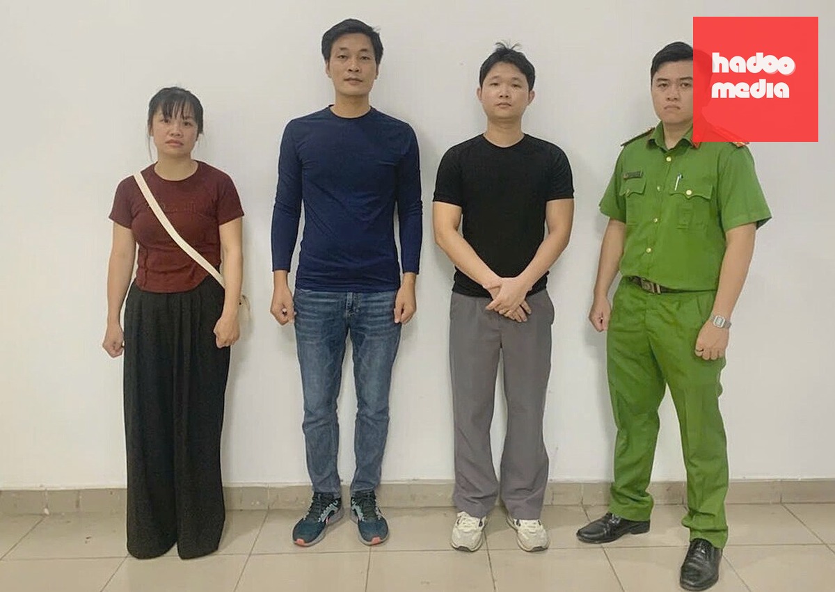 Ba nghi can bị khởi tố trong đường dây bán hàng dỏm. Ảnh: Thái Hà