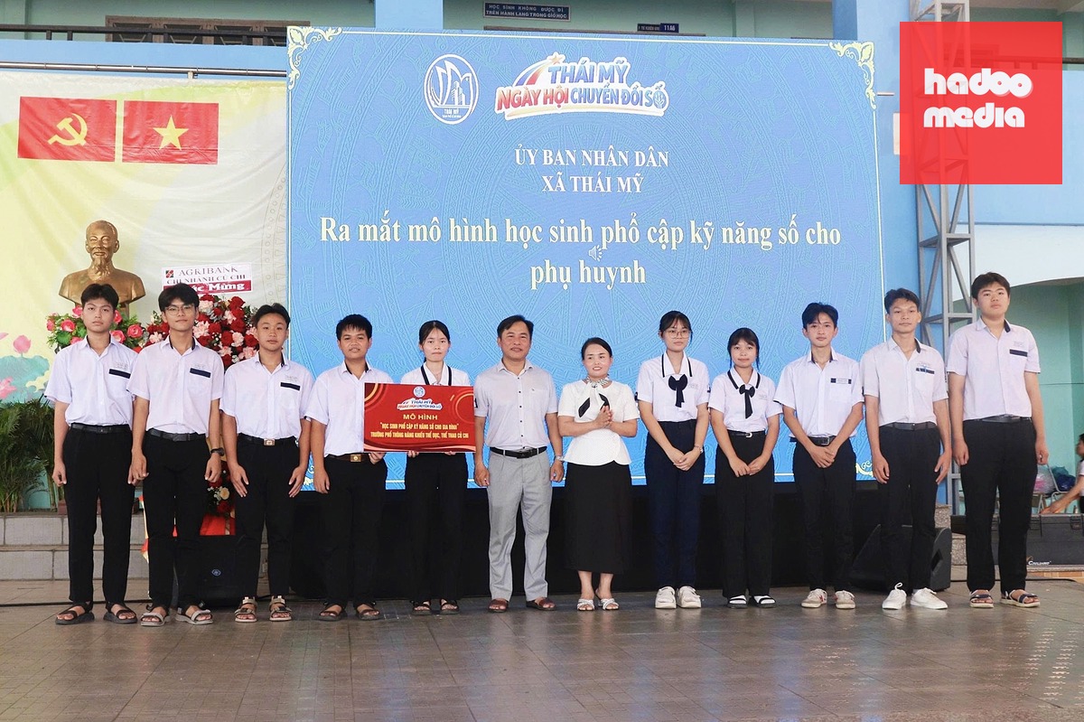 Xã Thái Mỹ ra mắt mô hình học sinh phổ cập kỹ năng số cho phụ huynh